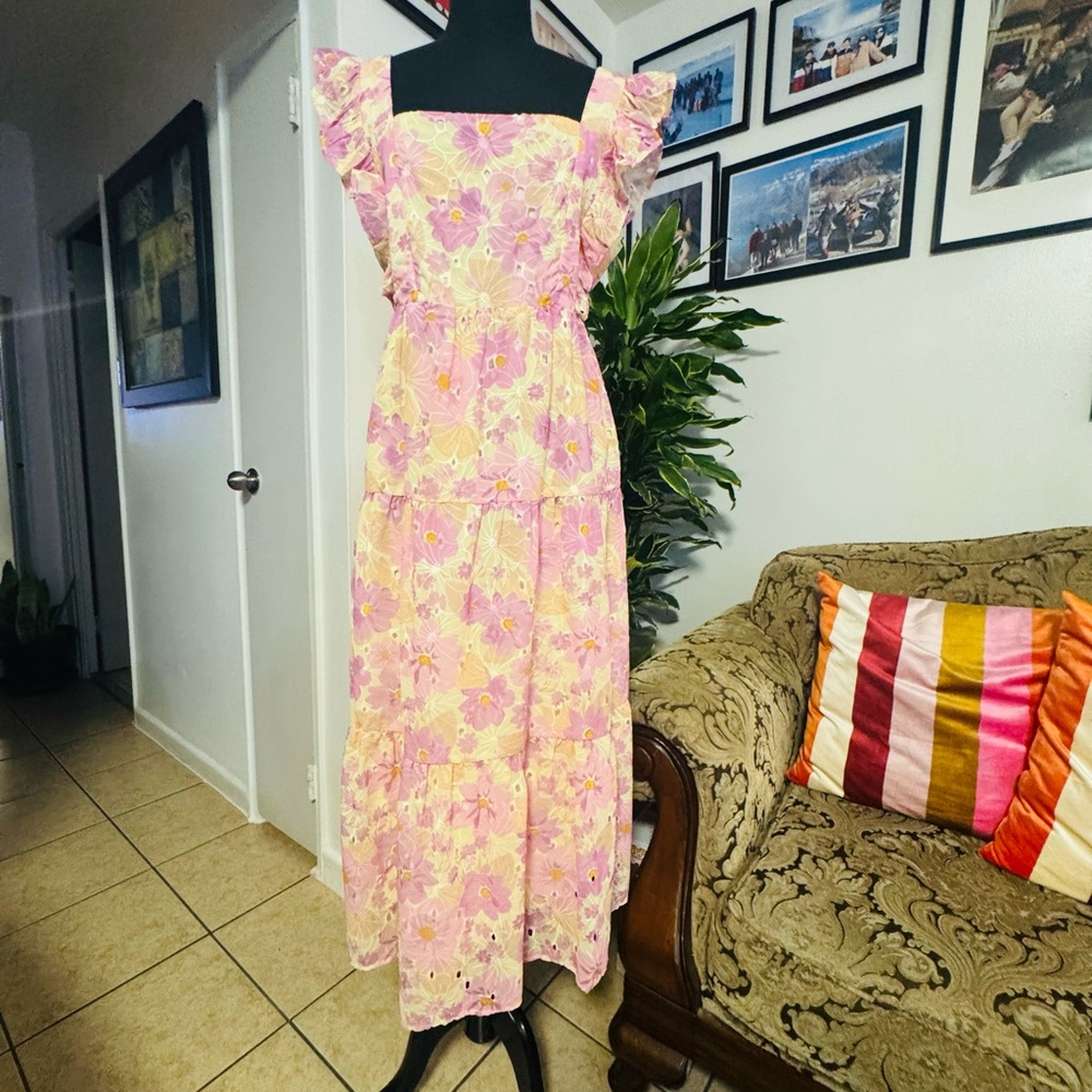 Chic Pink Floral Maxi Dress
